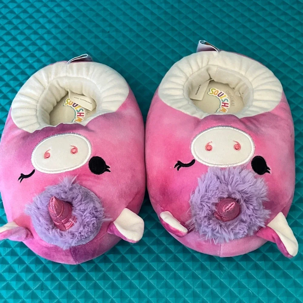 Squishmallows Lola The Unicorn Dual Sizes Girls Slippers | S 11-12
